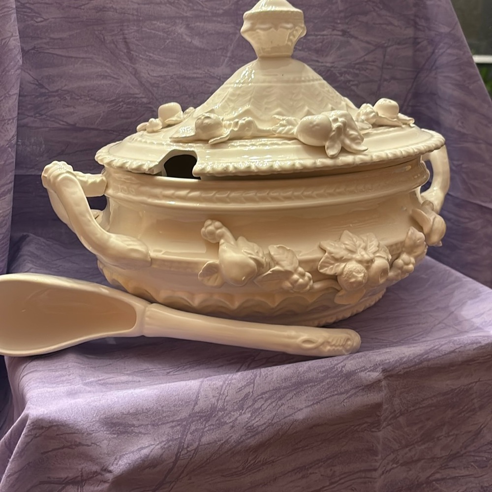 Antique ceramic oval milk white soup terrine / soupière